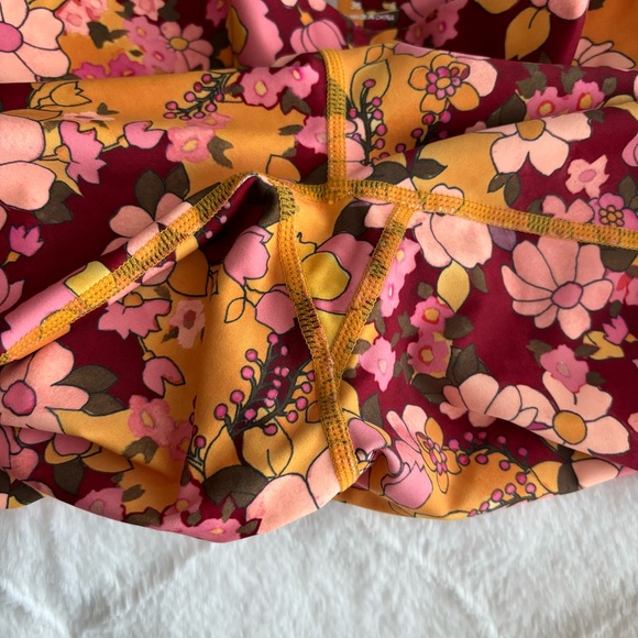 The Upside Palm Springs Dance Leggings Size 6 Retro Floral Print Activewear - Picture 8 of 12